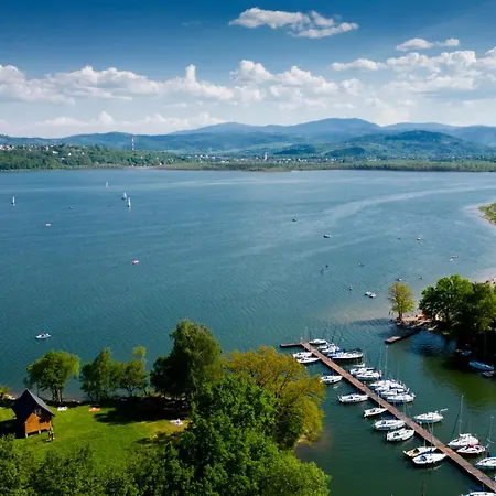 Laguna Beskidow, Sun & Snow