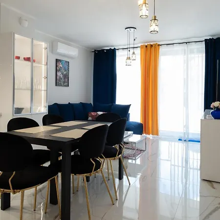 Zeglarska, Sun & Snow زارجيتشه